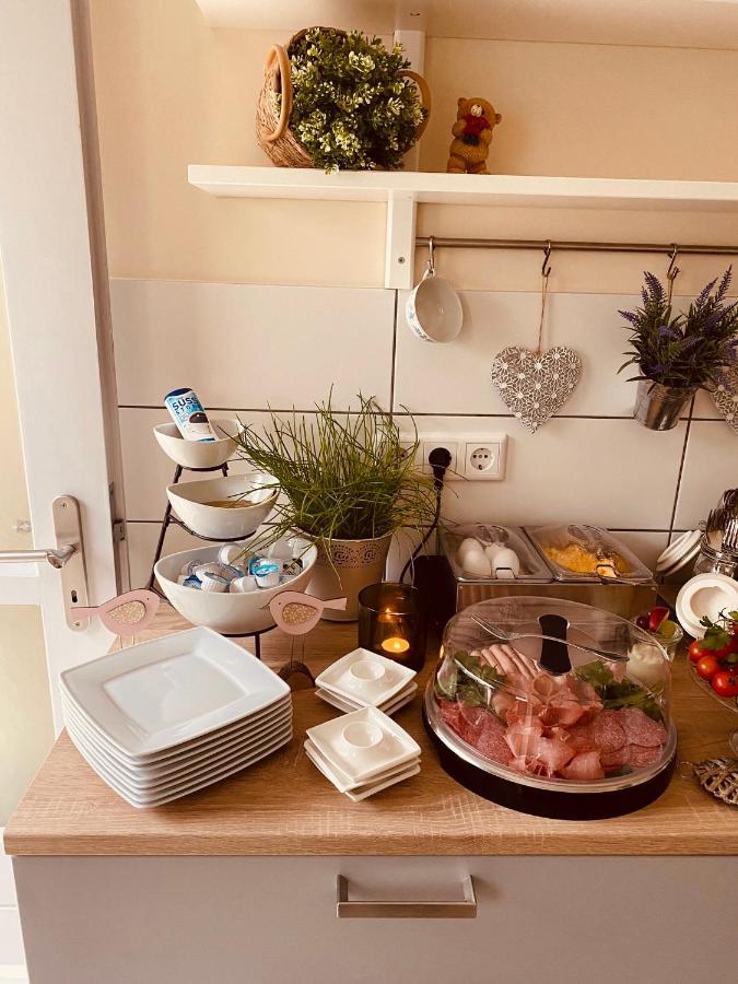 נורדייך Hotel Pension Garni Haus Am Strand 2 מראה חיצוני תמונה
