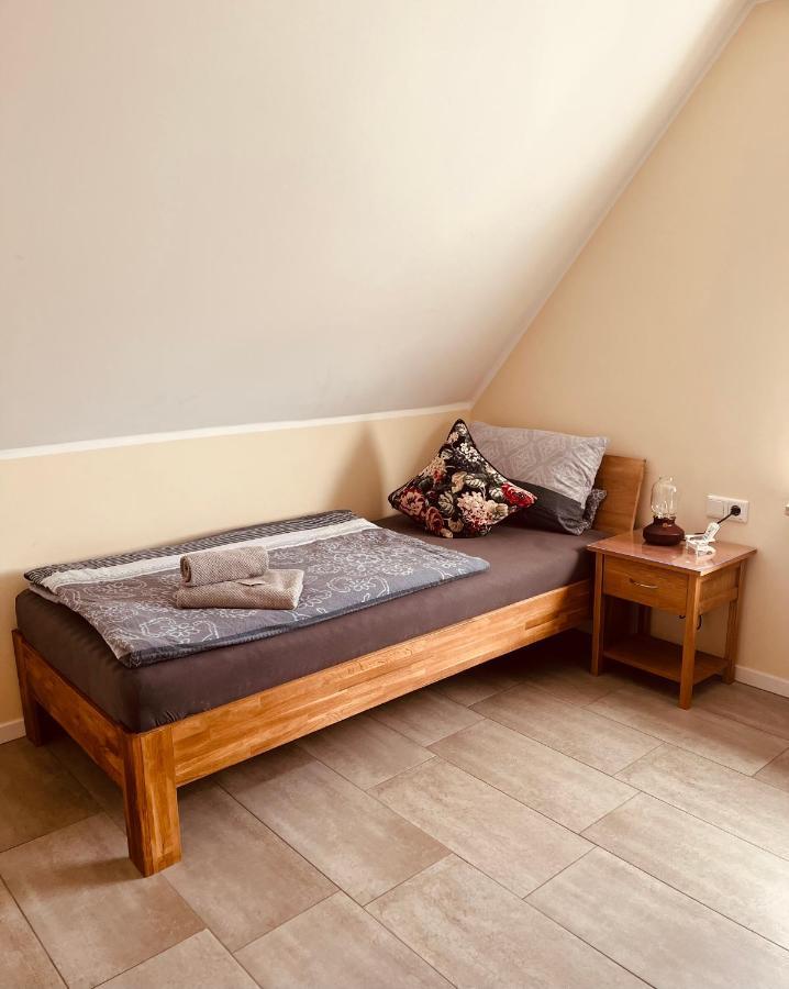 נורדייך Hotel Pension Garni Haus Am Strand 2 מראה חיצוני תמונה